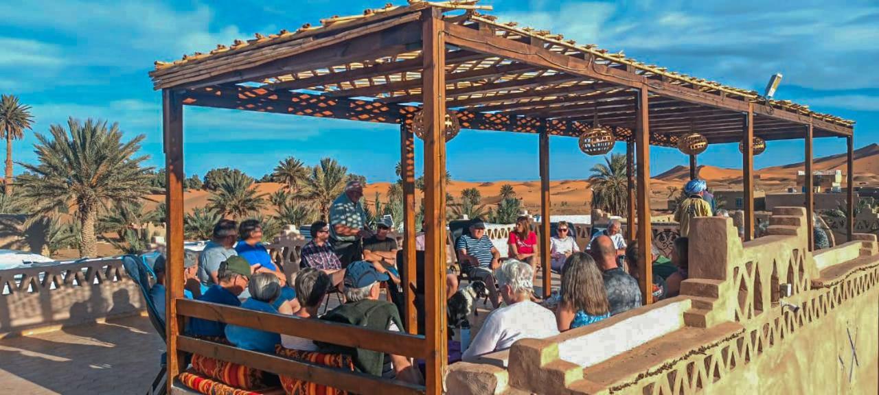 Hotel Les Roches Merzouga Bagian luar foto